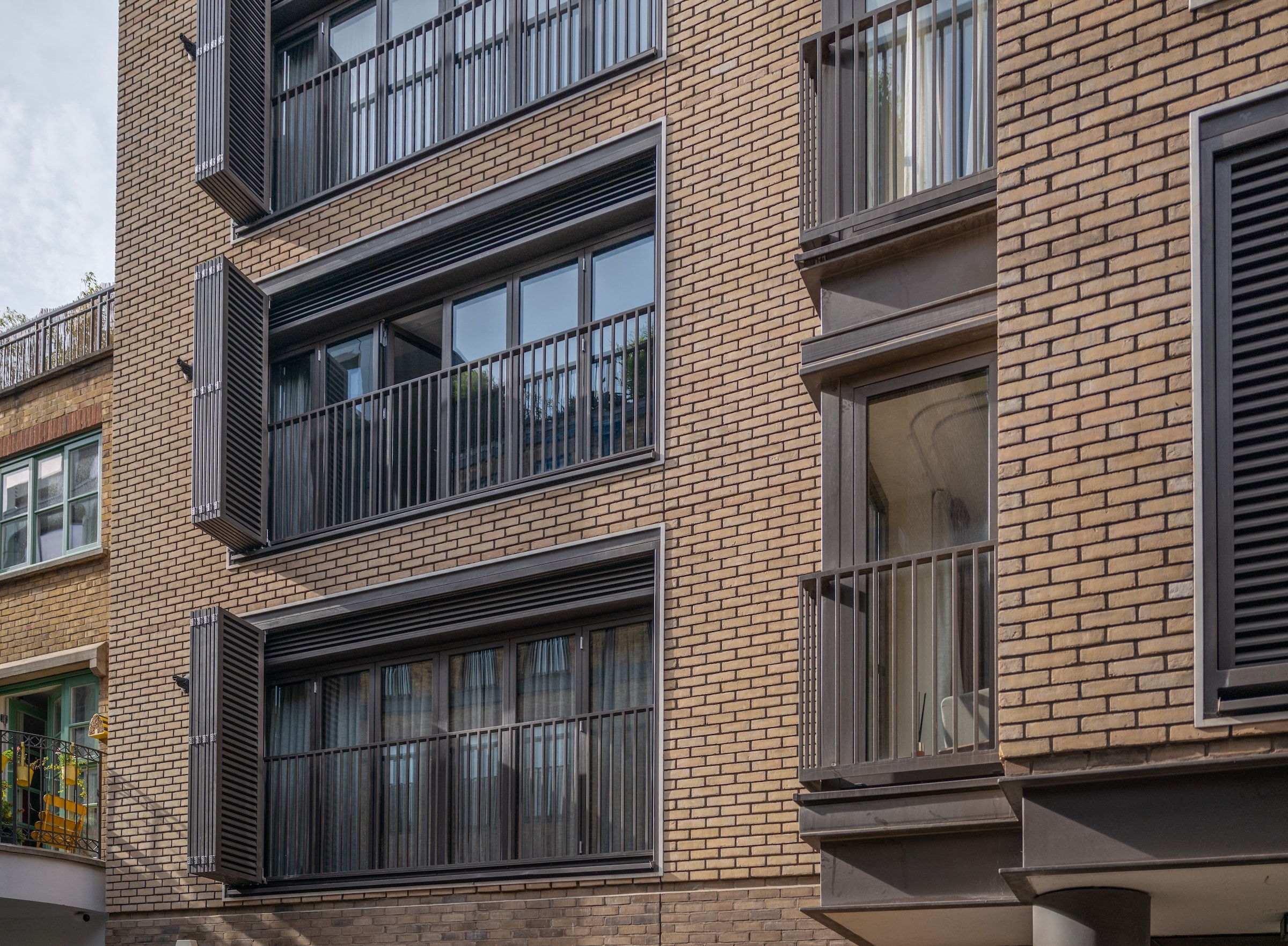 alumil m65 biofolds flats